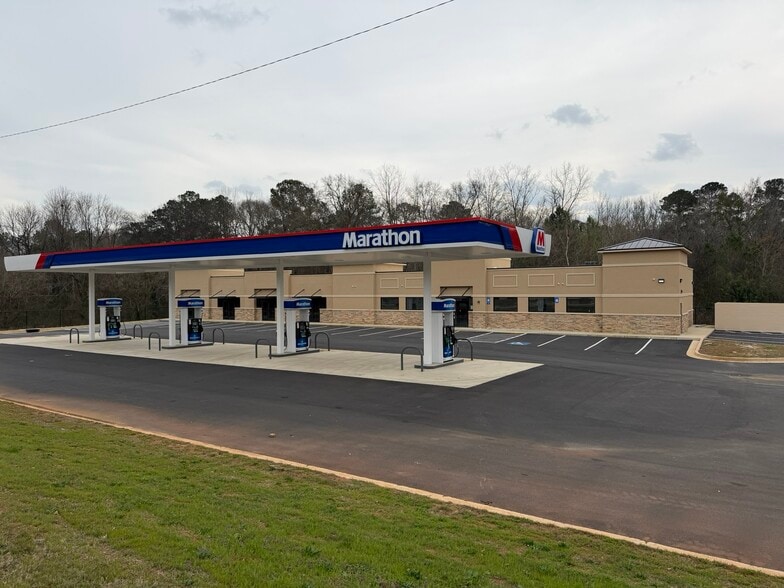 More Photos Of 1193 Wesleyan Dr, Macon-Bibb General Retail For Lease