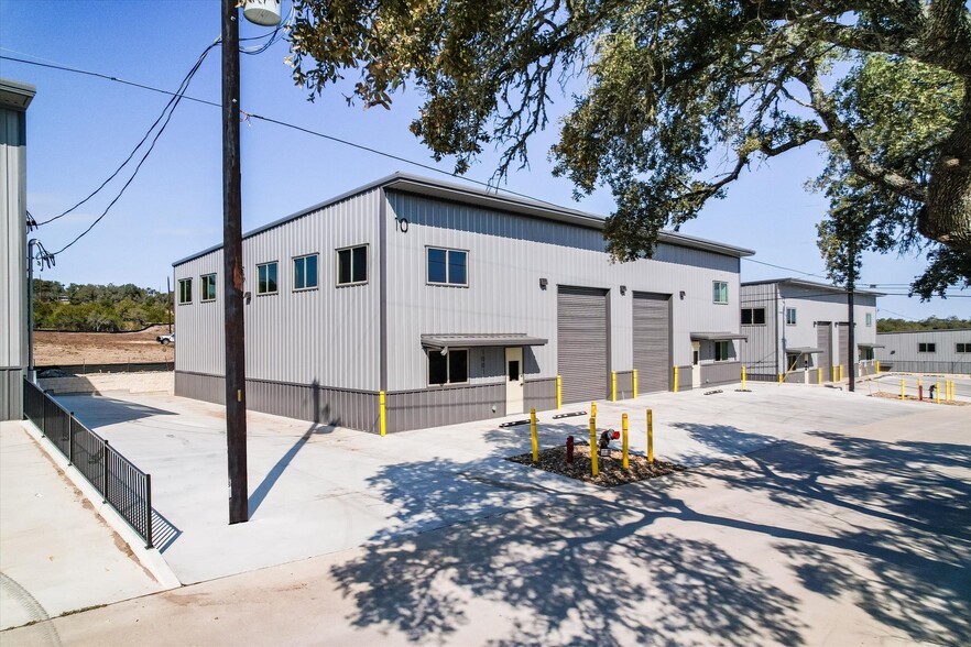 More Photos Of 10020 Darden Hill Rd, Austin Light Distribution For Sale