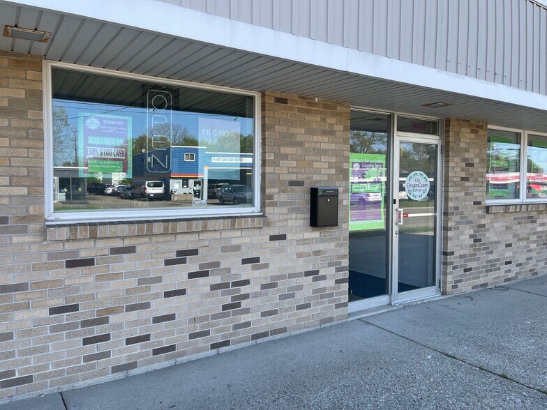 More Photos Of 3060 Madison Ave SE, Grand Rapids Service For Lease