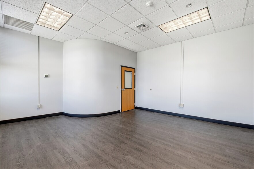 More Photos Of 2 S Main St, Pittston Loft Creative Space For Lease