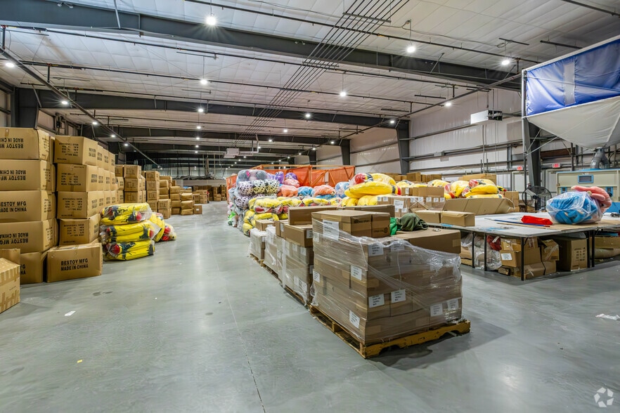 More Photos Of 1 Industrial Ct, Freehold Industrial For Lease