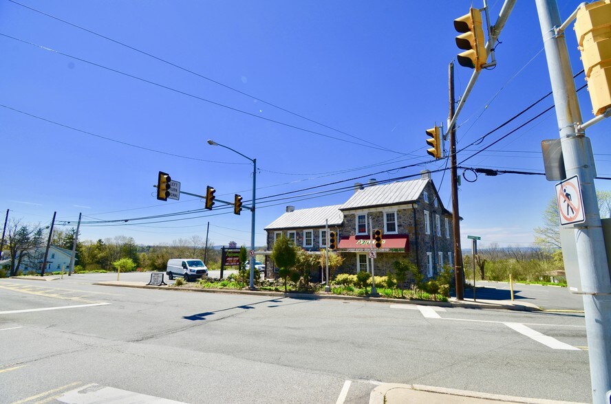 More Photos Of 1495 Farmington Ave, Pottstown General Retail For Sale