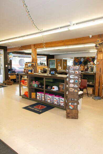 More Photos Of 110 N Broadway St, Broken Bow General Retail For Sale