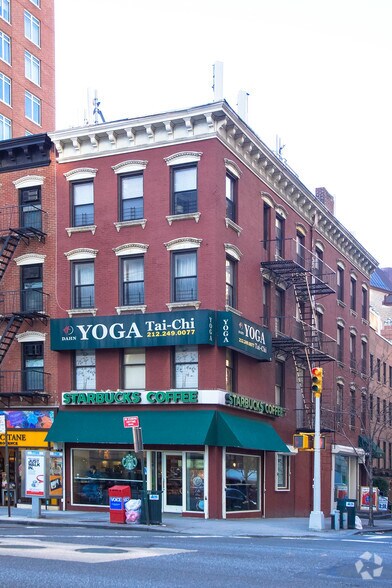 Primary Photo Of 1128 Third Ave, New York Storefront Retail Residential For Lease