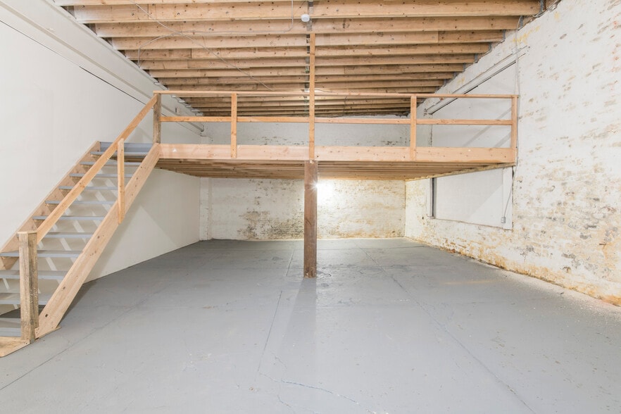 More Photos Of 4233-37 Park, Philadelphia Light Distribution For Sale