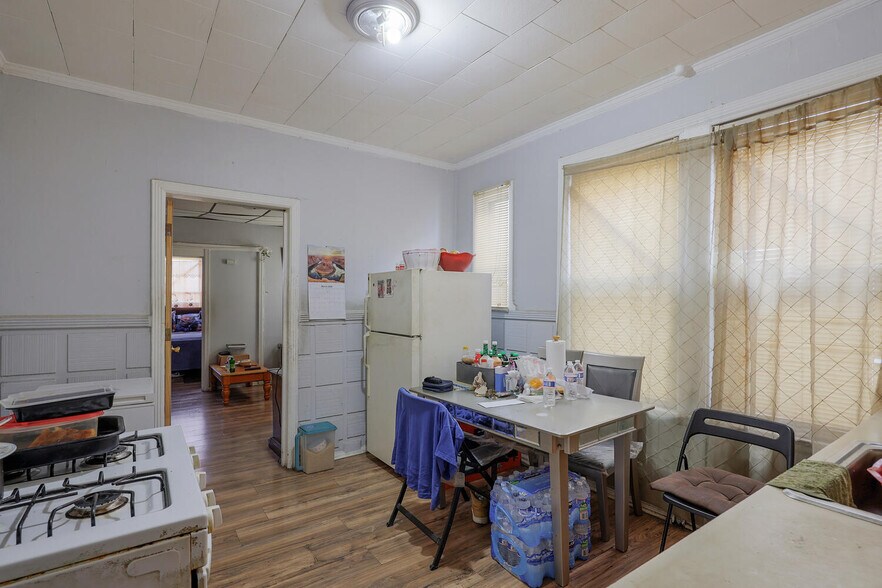 More Photos Of 150 Dayton St, Newark Multifamily For Sale