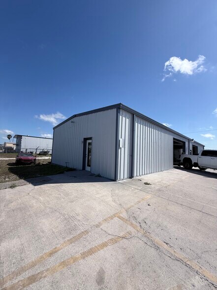 Primary Photo Of 3609 Wow Rd, Corpus Christi Warehouse For Lease