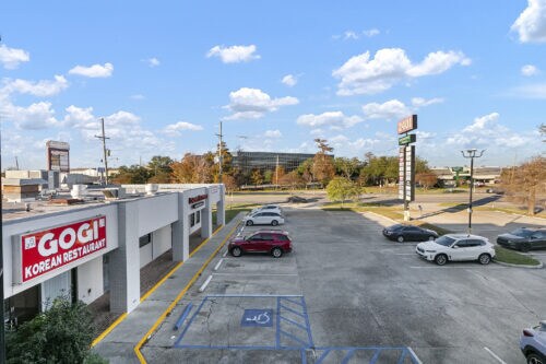 More Photos Of 2401 Veterans Memorial Blvd, Kenner Storefront Retail Office For Sale