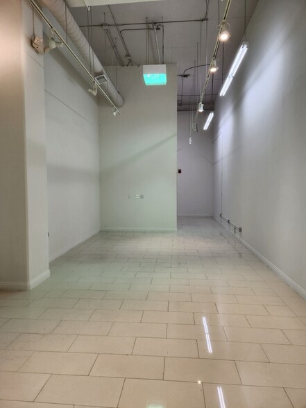 More Photos Of 1458 S San Pedro St, Los Angeles Freestanding For Sale