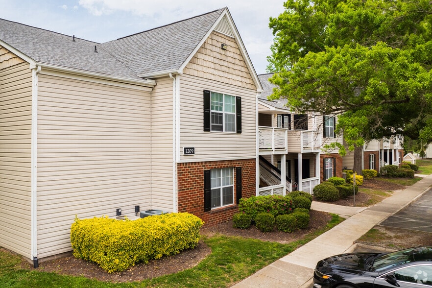 More Photos Of 1201 Edenham Ct, Virginia Beach Apartments For Sale