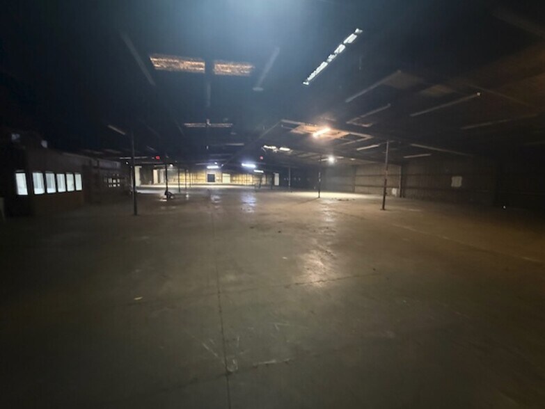 More Photos Of 479 Zoo Pky, Jacksonville Warehouse For Lease