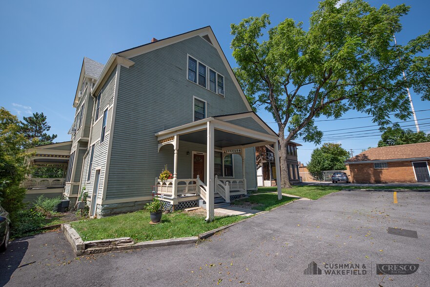 More Photos Of 755 Broadway Ave, Bedford Apartments For Sale