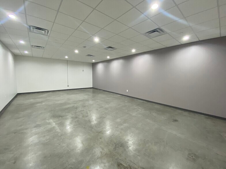 More Photos Of 1329 W Walnut Hill Ln, Irving Medical For Lease