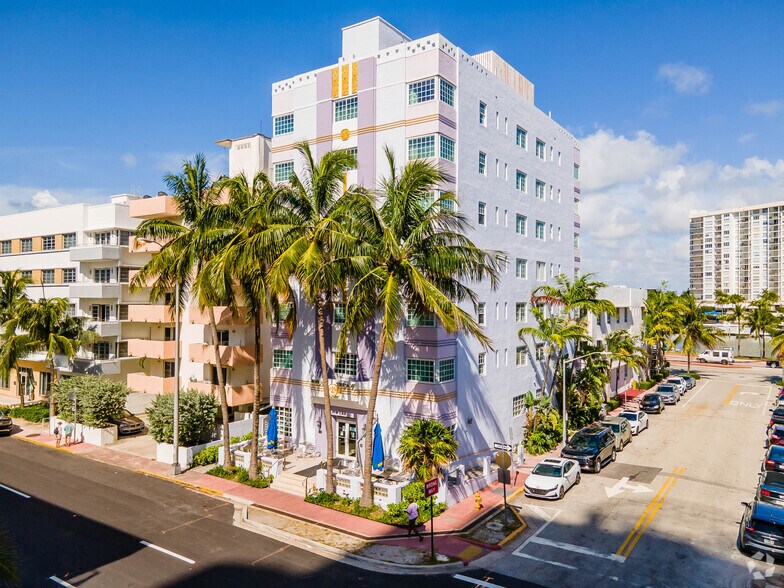Primary Photo Of 4130 Collins Ave, Miami Beach Hotel For Lease