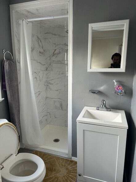 More Photos Of 55 Halsey St, Newark Storefront Retail Residential For Sale