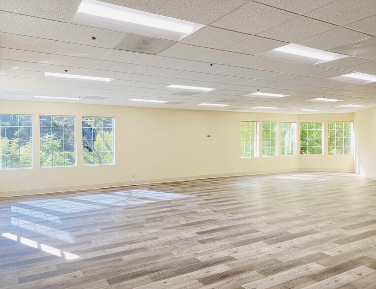 More Photos Of 1291-1295 Oakmead Pky, Sunnyvale Unknown For Lease