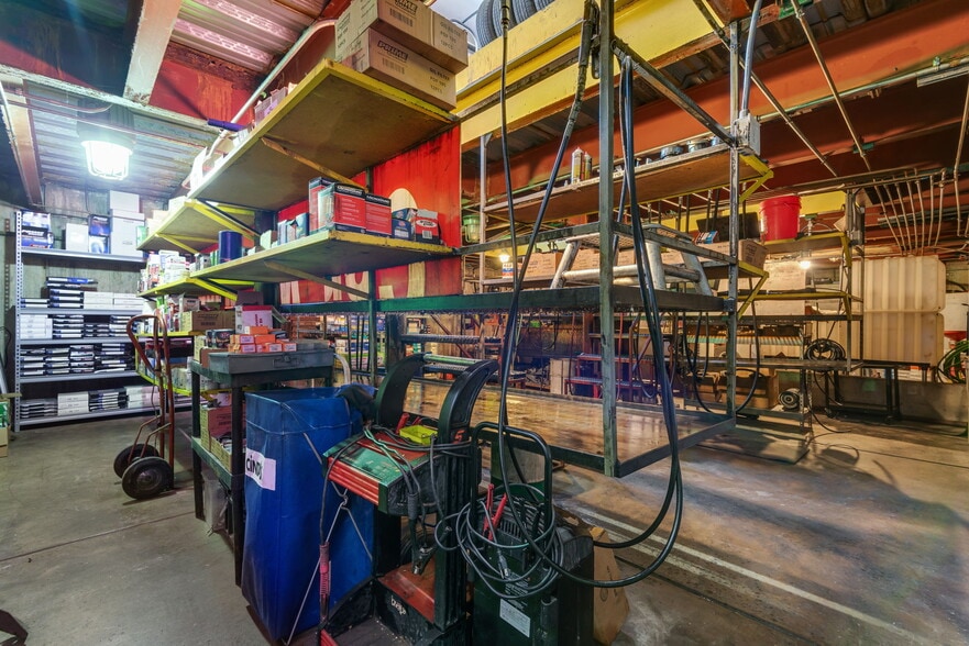 More Photos Of 3443 S Vance St, Lakewood Carwash For Sale