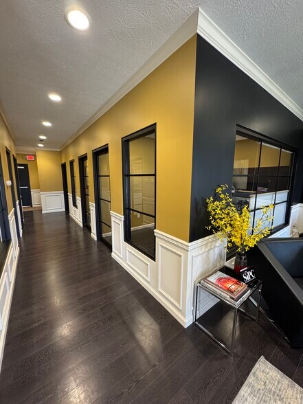 More Photos Of 915 W Fisher St, Monticello Office For Lease