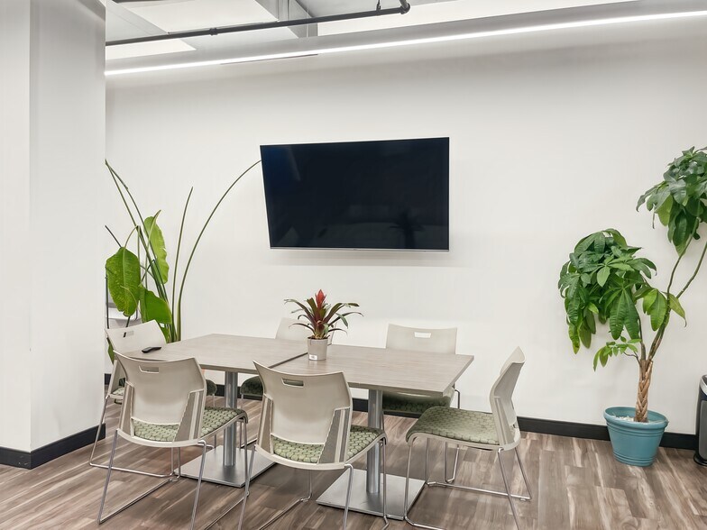 More Photos Of 4701 Sangamore Rd, Bethesda Coworking Space