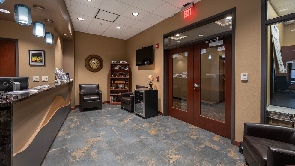 More Photos Of 100 W Broadway Ave, Bismarck Medical For Sale