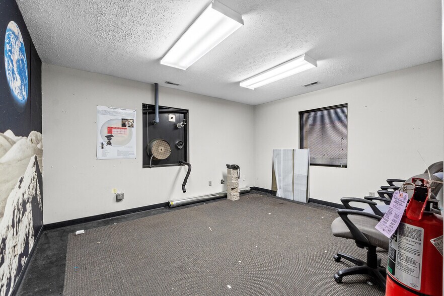 More Photos Of 7200 Highway 150, Greenville Office For Sale