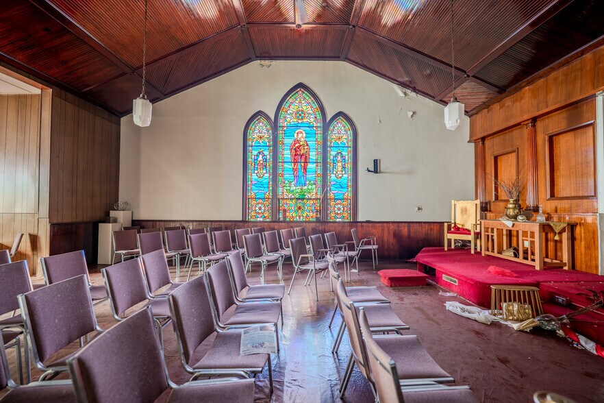 More Photos Of 112 S 13th St, Jeannette Religious Facility For Sale