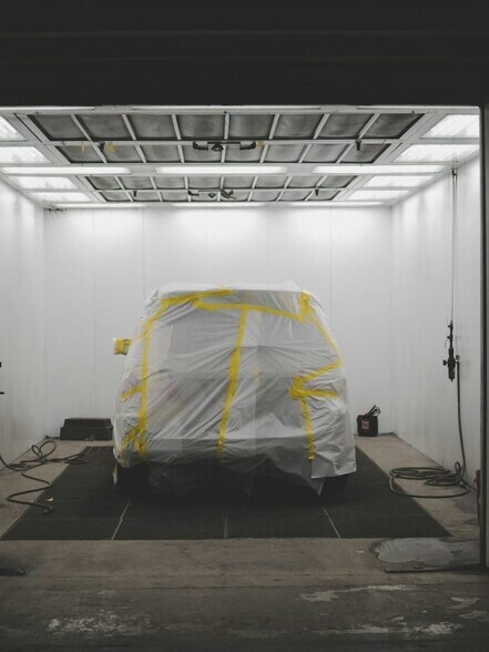 More Photos Of 11424 Garland Rd, Dallas Auto Repair For Lease