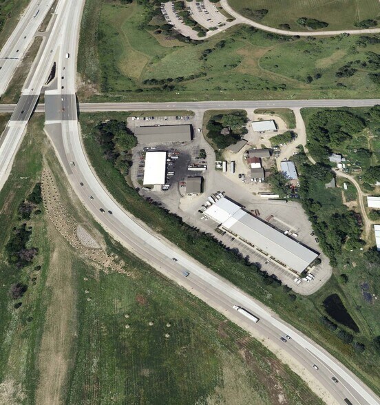 More Photos Of 6103 Femrite Dr, Madison Warehouse For Lease