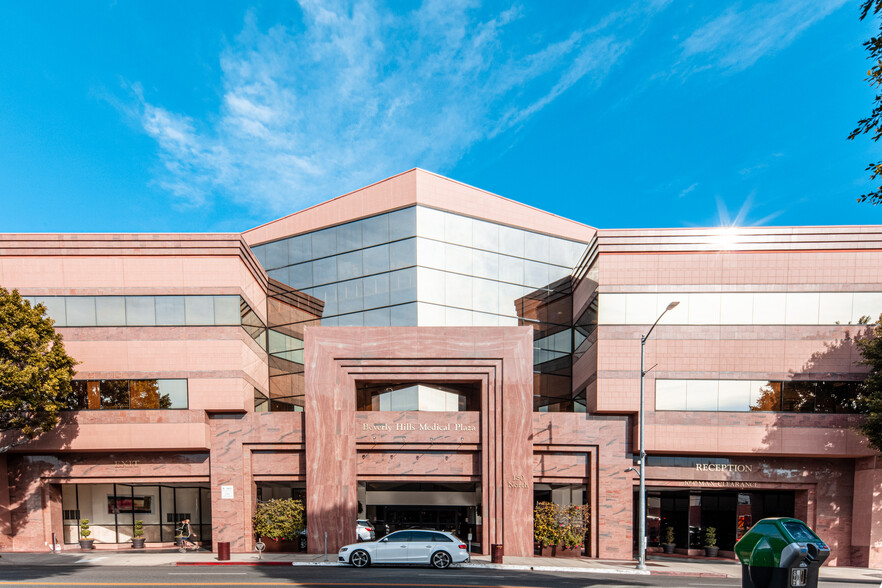 Primary Photo Of 150 N Robertson Blvd, Beverly Hills Medical For Lease