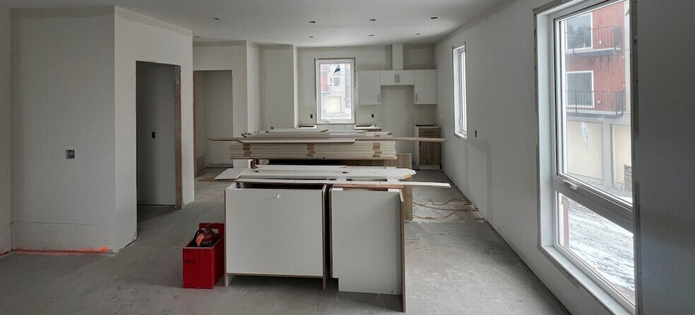 More Photos Of 500 302 Ave, Kimberley Apartments For Sale