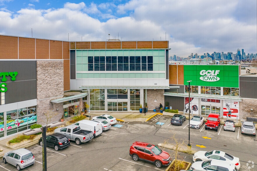 More Photos Of 845 Marine Dr, North Vancouver General Retail For Sale