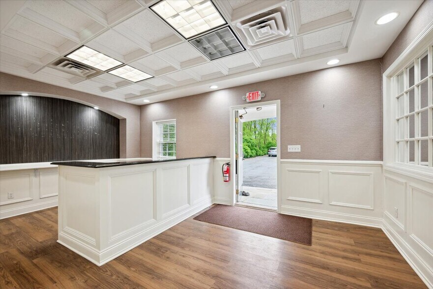 More Photos Of 55 Stirling Rd, Watchung Office For Lease