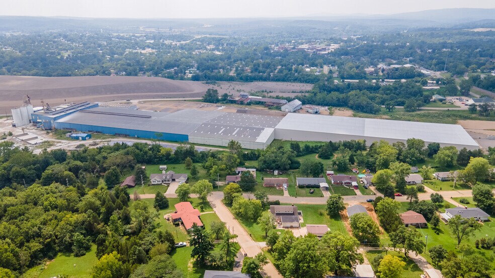 More Photos Of 1000 Taylor Ave, Park Hills Distribution For Lease