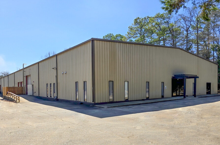 Primary Photo Of 913 Cobb Pky N, Marietta Warehouse For Lease