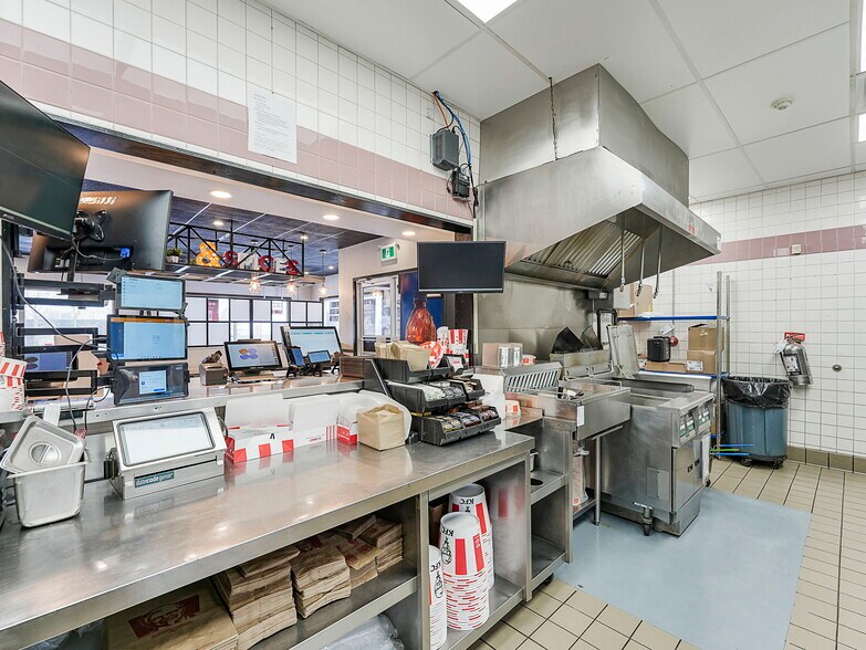 More Photos Of 51 Kaska Rd, Sherwood Park Fast Food For Sale