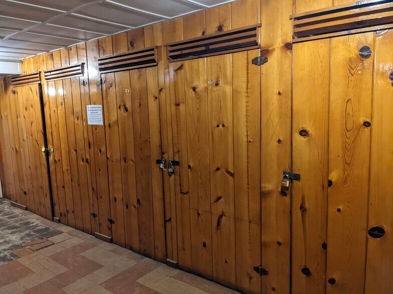 More Photos Of 1101 Washington Ave, Alton Apartments For Sale