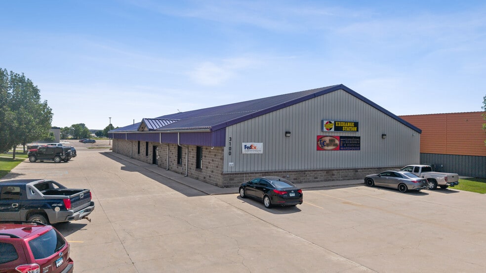 Primary Photo Of 3100 8th St S, Moorhead Freestanding For Sale