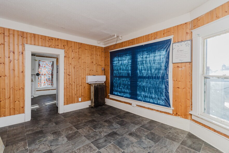 More Photos Of 638 N Broadway Ave, Wichita Multifamily For Sale