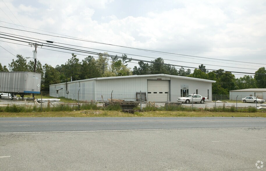More Photos Of 5874 Uwharrie Rd, High Point Warehouse For Lease
