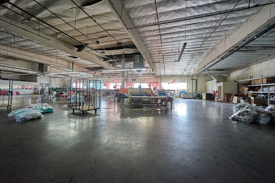 More Photos Of 3435-3535 S Broadway, Los Angeles Warehouse For Sale
