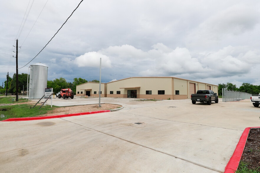 Primary Photo Of 3406 Longhorn Dr, Houston Warehouse For Lease