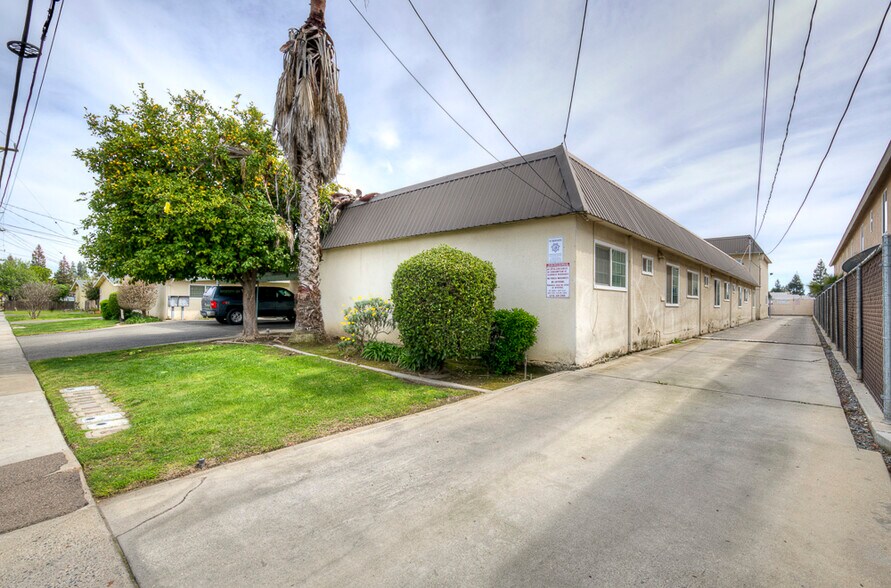 More Photos Of 1228 Jefferson Ave, Clovis Apartments For Sale