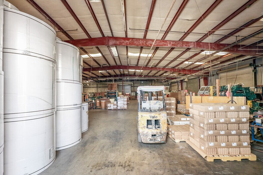 More Photos Of 1087 E 9th St, San Bernardino Warehouse For Lease