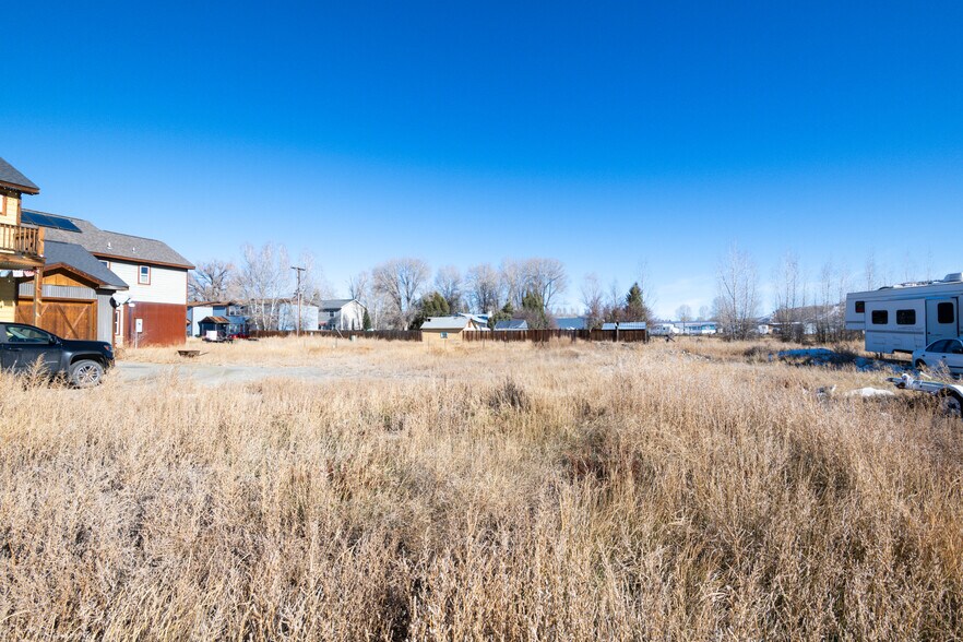More Photos Of TBD South 6th St, Gunnison Land For Sale