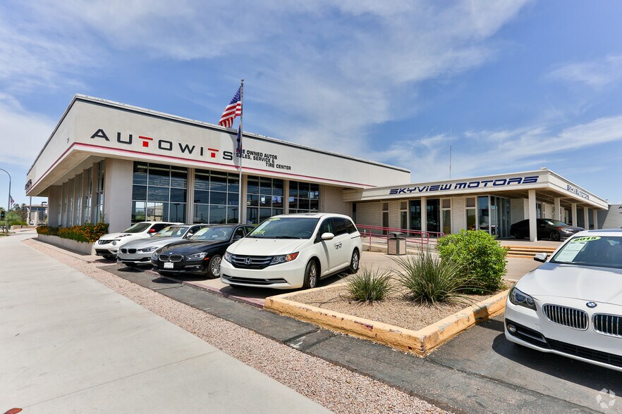 More Photos Of 7224 E McDowell Rd, Scottsdale Auto Dealership For Lease