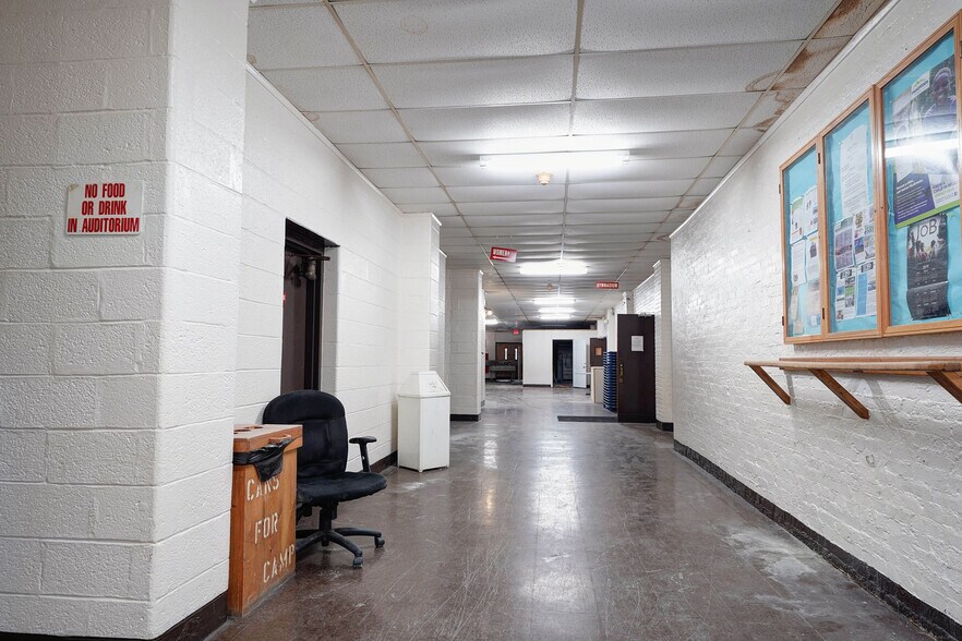 More Photos Of 302 21st St, Nitro Office Residential For Sale