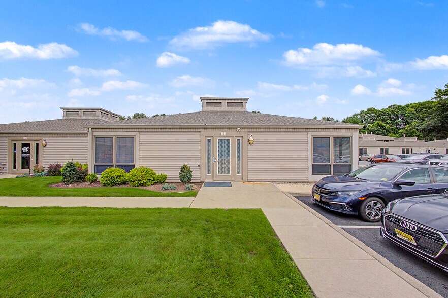 More Photos Of 170 Changebridge Rd, Montville Office For Sale