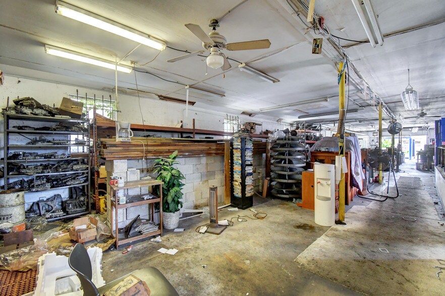 More Photos Of 502 NE 3rd St, Boynton Beach Auto Repair For Sale