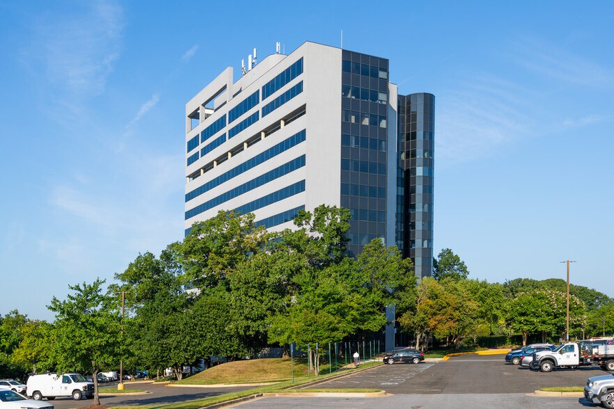 More Photos Of 8201 Corporate Dr, Landover Office For Lease