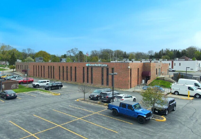 More Photos Of 6901 W Edgerton Ave, Greenfield Medical For Sale